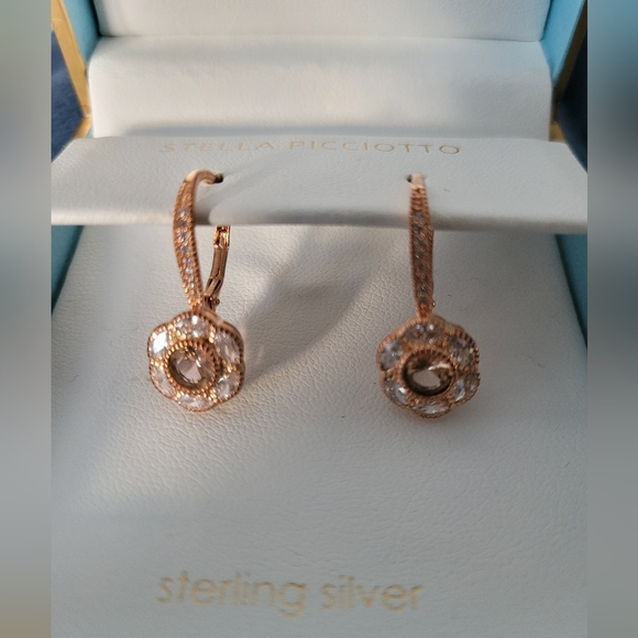 Stella Picciotto - Picture 2 of 3